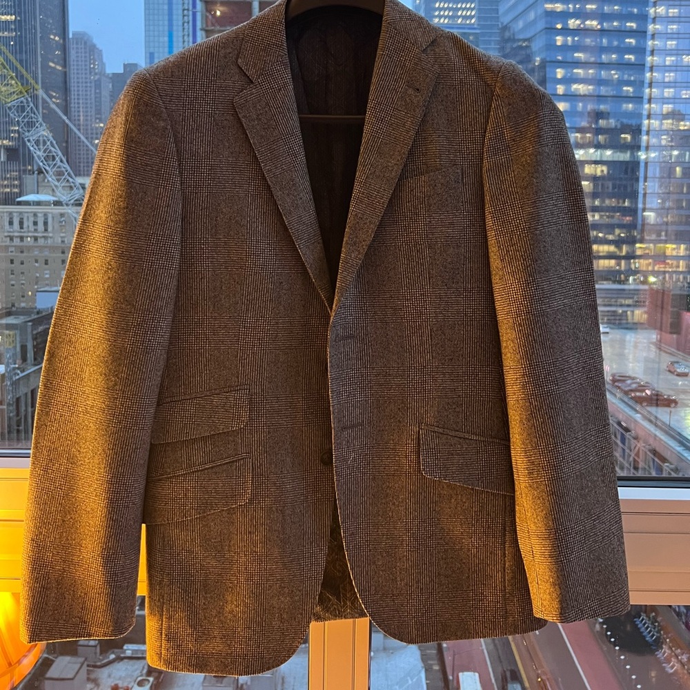 Jos A Banks Mens Suit NWOT